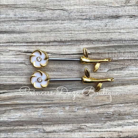 Gold White‎ Flower Nipple Ring Set - Picture 1 of 1